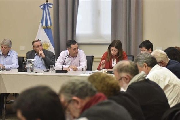 El Gobierno y los gremios docentes avanzaron en un acuerdo paritario