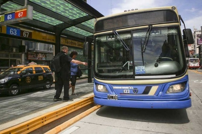 Paro de colectivos afecta a usuarios de Capital y Gran Buenos Aires